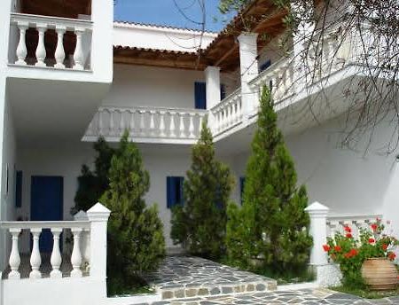 Blue Gardens Apartments Roda (Corfu) Exterior foto